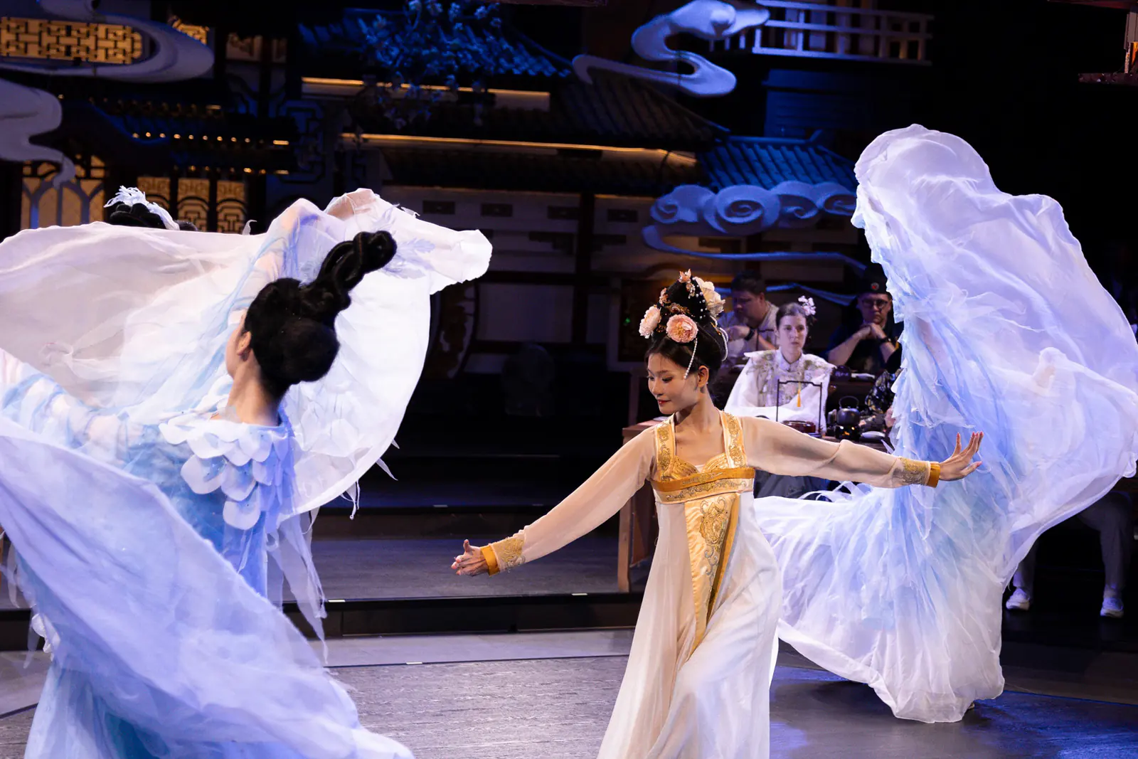 Dance performance in the evening programme
